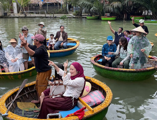 basket boat Hoi An experience in Cam Thanh coconut village