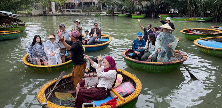 basket boat Hoi An experience in Cam Thanh coconut village