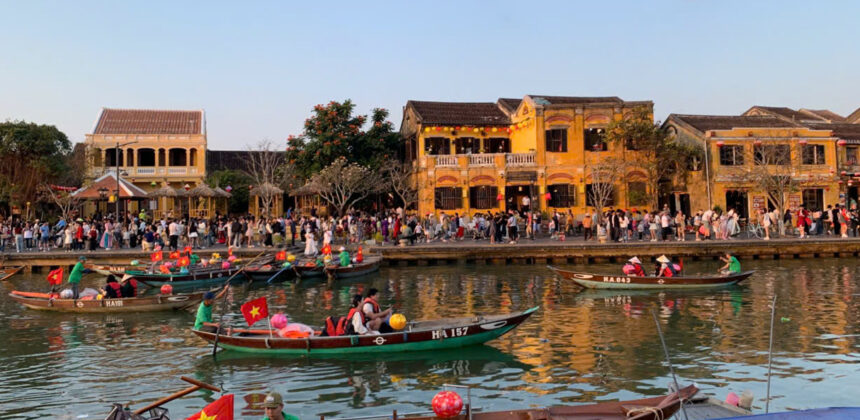 Lantern Boat Hoi An Price