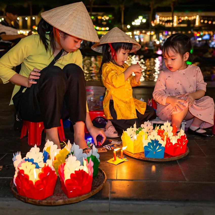 Best things to do in Hoi An at night lantern boat on Hoai River