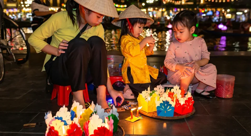 Best things to do in Hoi An at night lantern boat on Hoai River