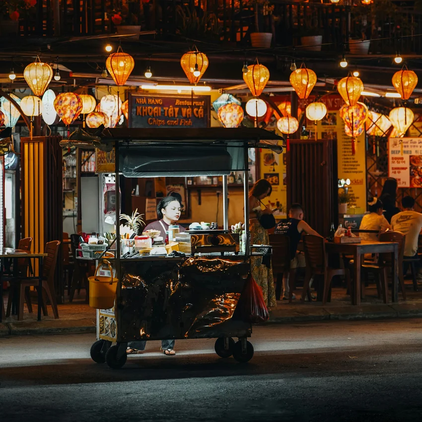 Hoi An Evening Transition Before Night Experience