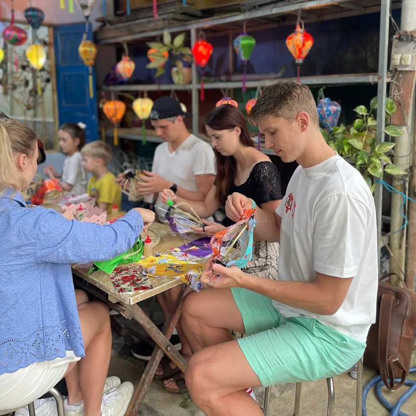 making bamboo lantern in Hoi An workshop step by step