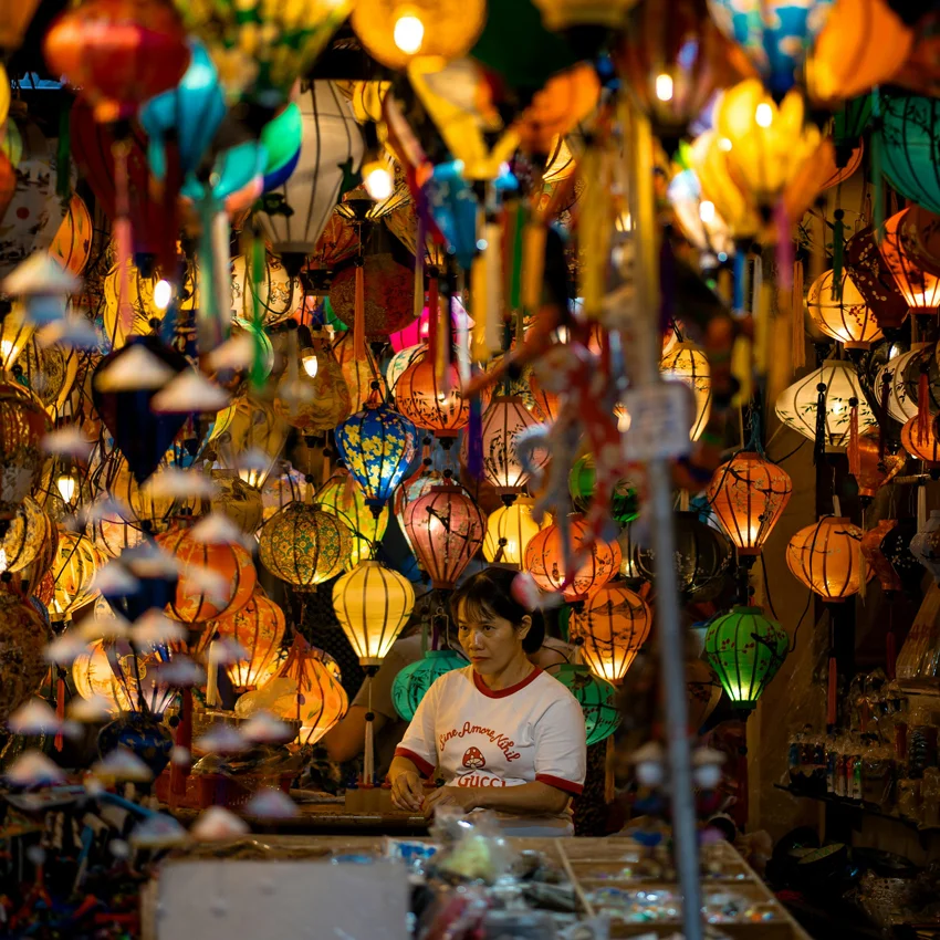 lantern making hoi an experience with local artisans crafting silk lanterns