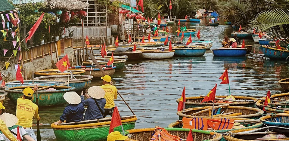 basket boat cam thanh village in Hoi An Vietnam