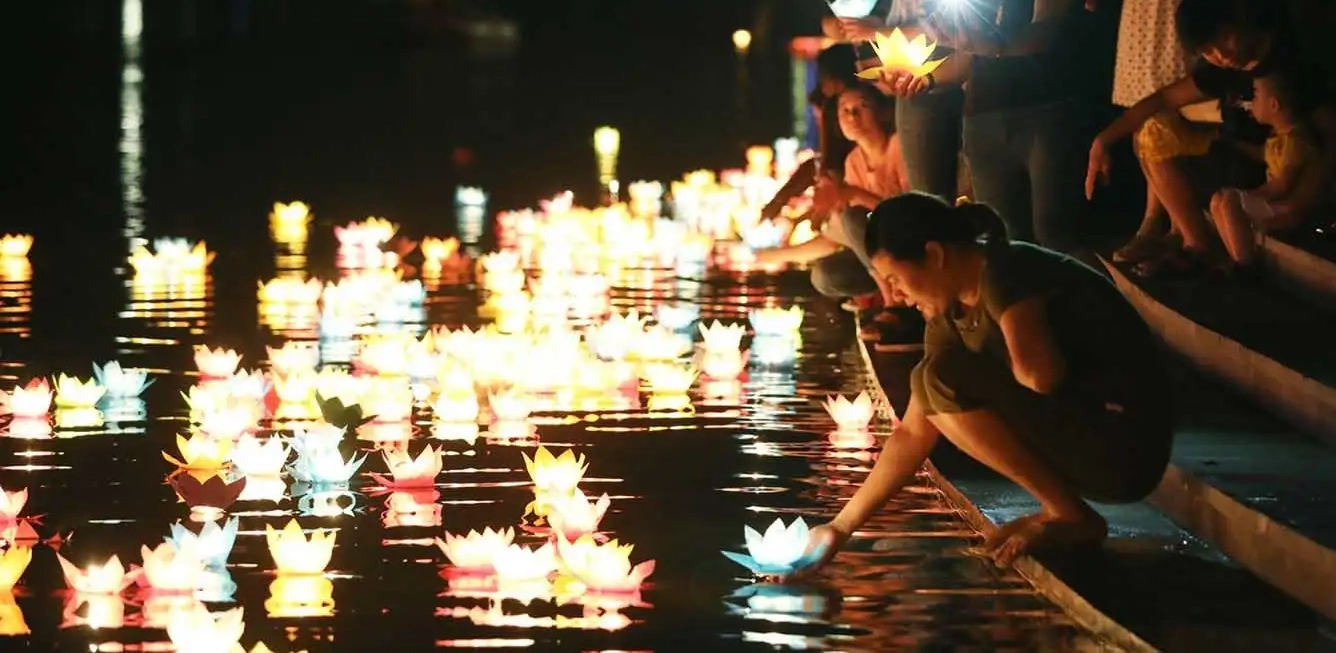 group lantern boat hoi an in Hoi An Vietnam