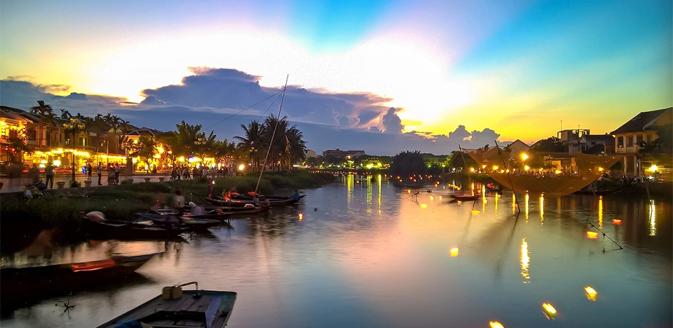 hoi an night boat experience in Hoi An Vietnam