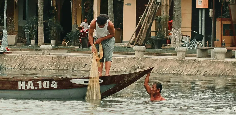 hoi an scenic boat ride guide in Hoi An Vietnam