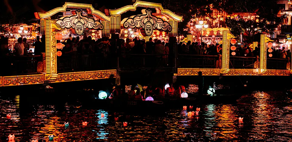 what to expect from a hoi an lantern boat ride in Hoi An Vietnam